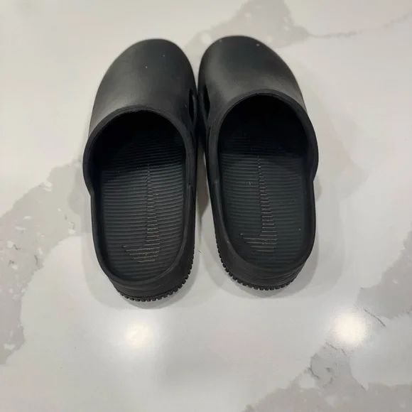 Black Nike  Slip-On Clogs - Picture 3 of 6